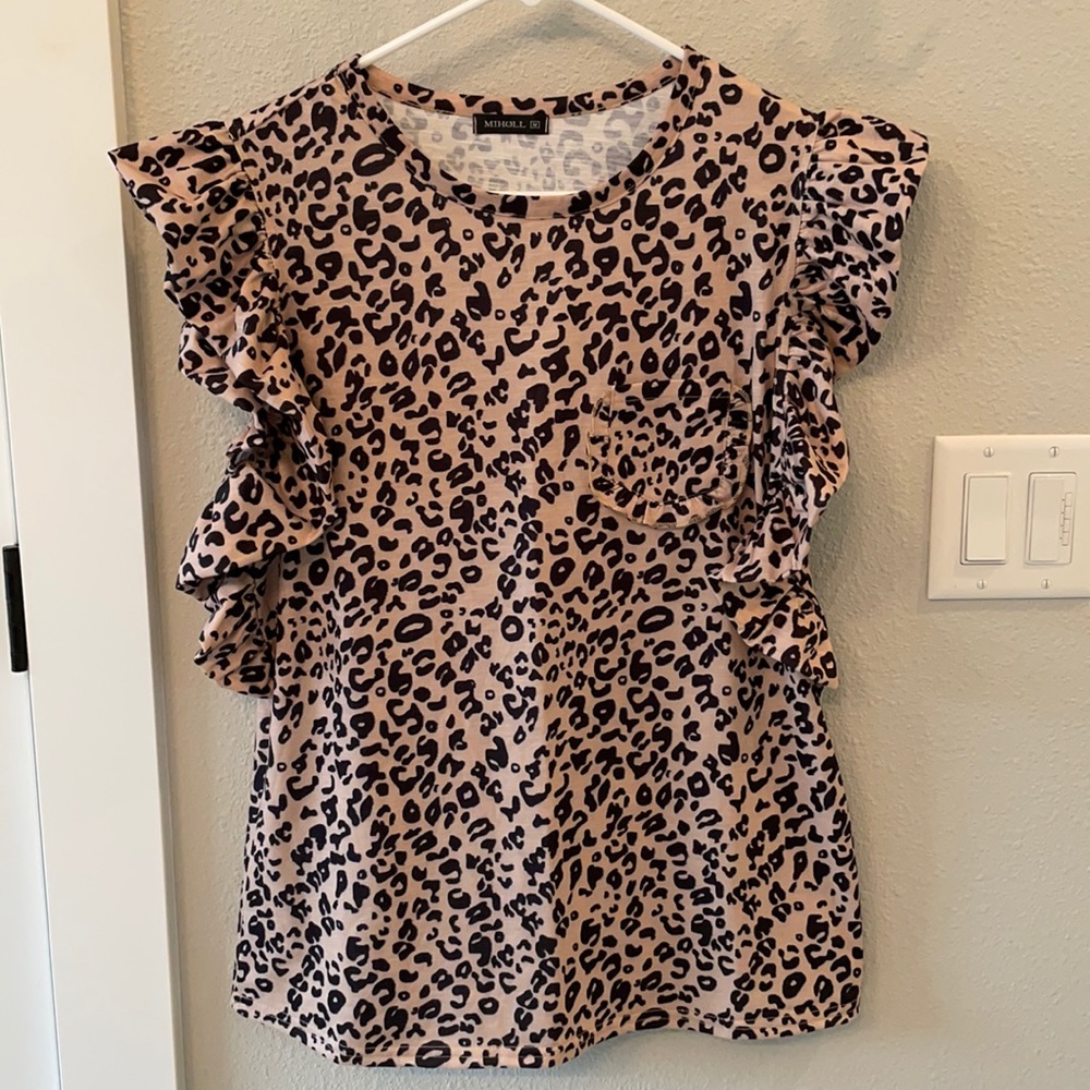 Cute blouse!